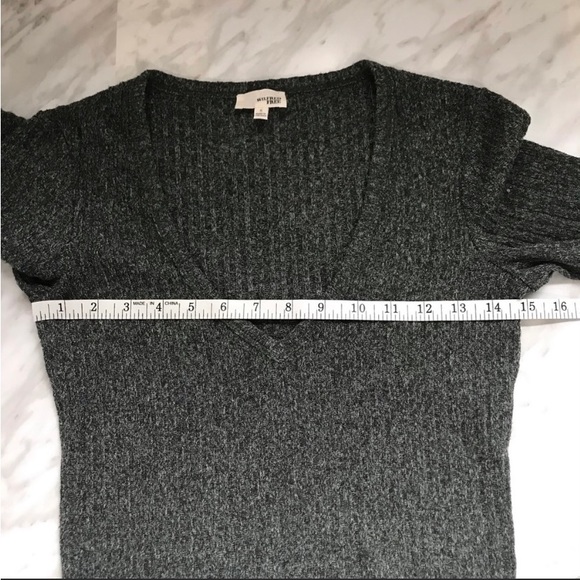 Aritzia Wilfred free ribbed Bittar cropped olive green sweater size small. - Picture 5 of 6